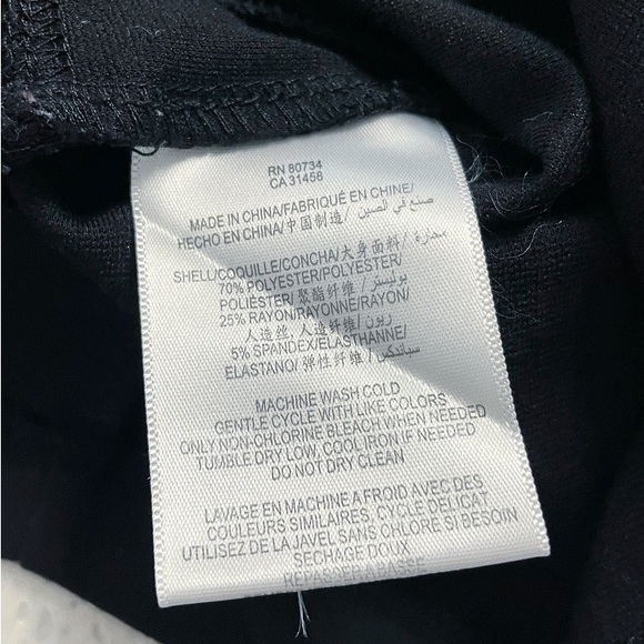 BCBG Generation Black Bandage Mini Skirt Sz 10 Zip Pocket Detail Stretch Bodycon - Picture 9 of 9